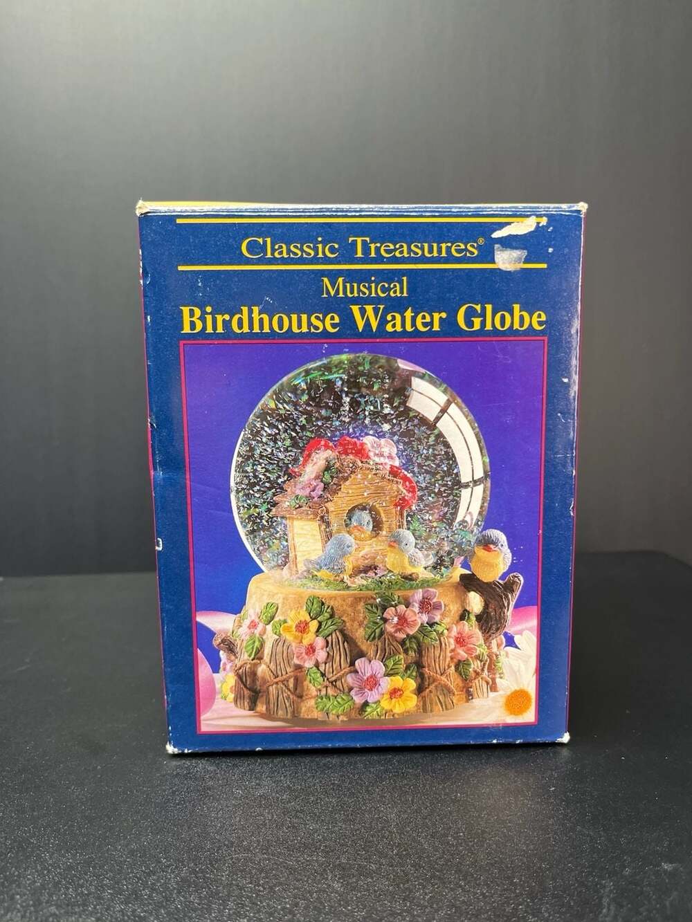 Classic Treasures Musical Birdhouse Water Globe